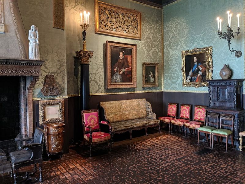 Empty Frames And The Heist That Still Haunts The Galleries