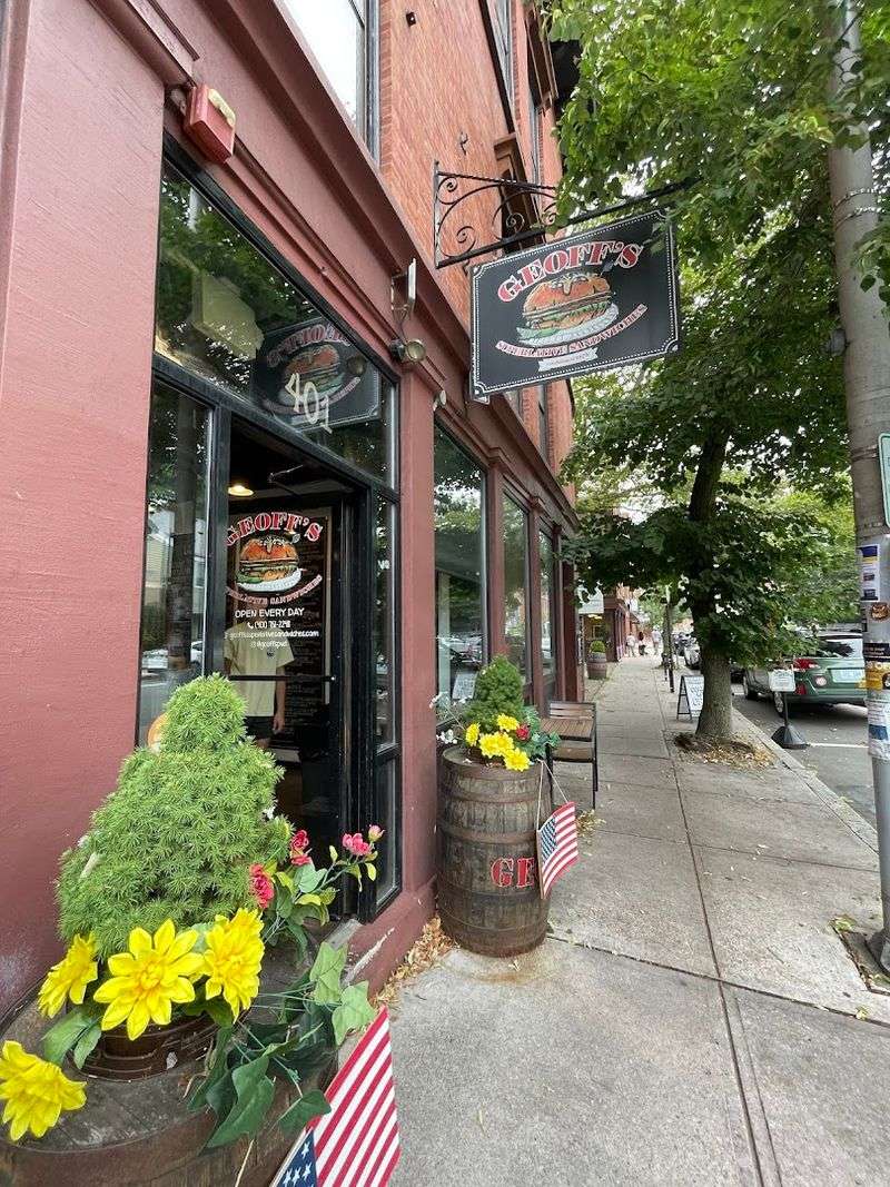 Geoff's Superlative Sandwiches, Providence