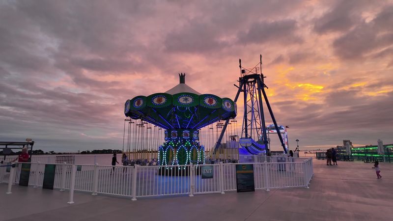 Storm Surge And Sea Swinger Thrills