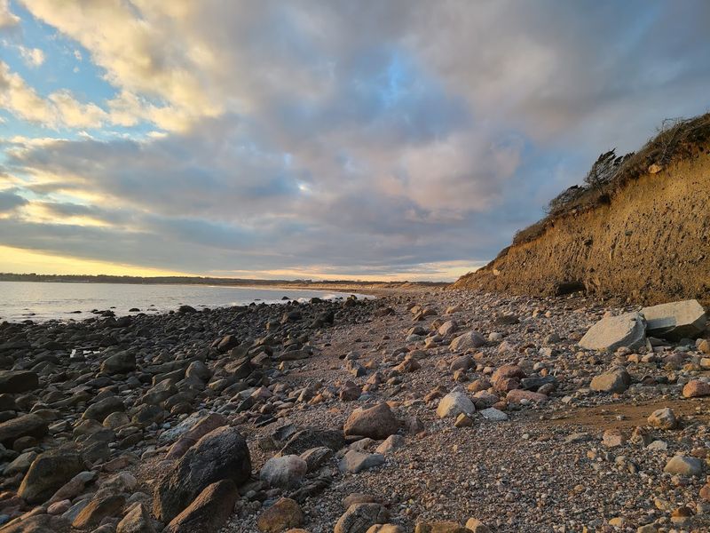 Ideal Recreational Activities In Serene Coastal Environments