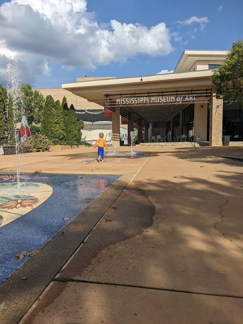 Accessibility Features And Visitor Amenities Available