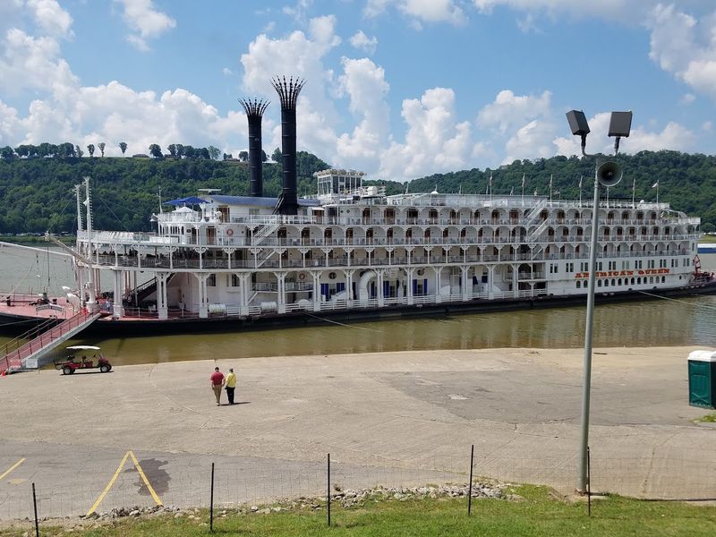Culinary Experiences Featuring Riverfront Ingredients