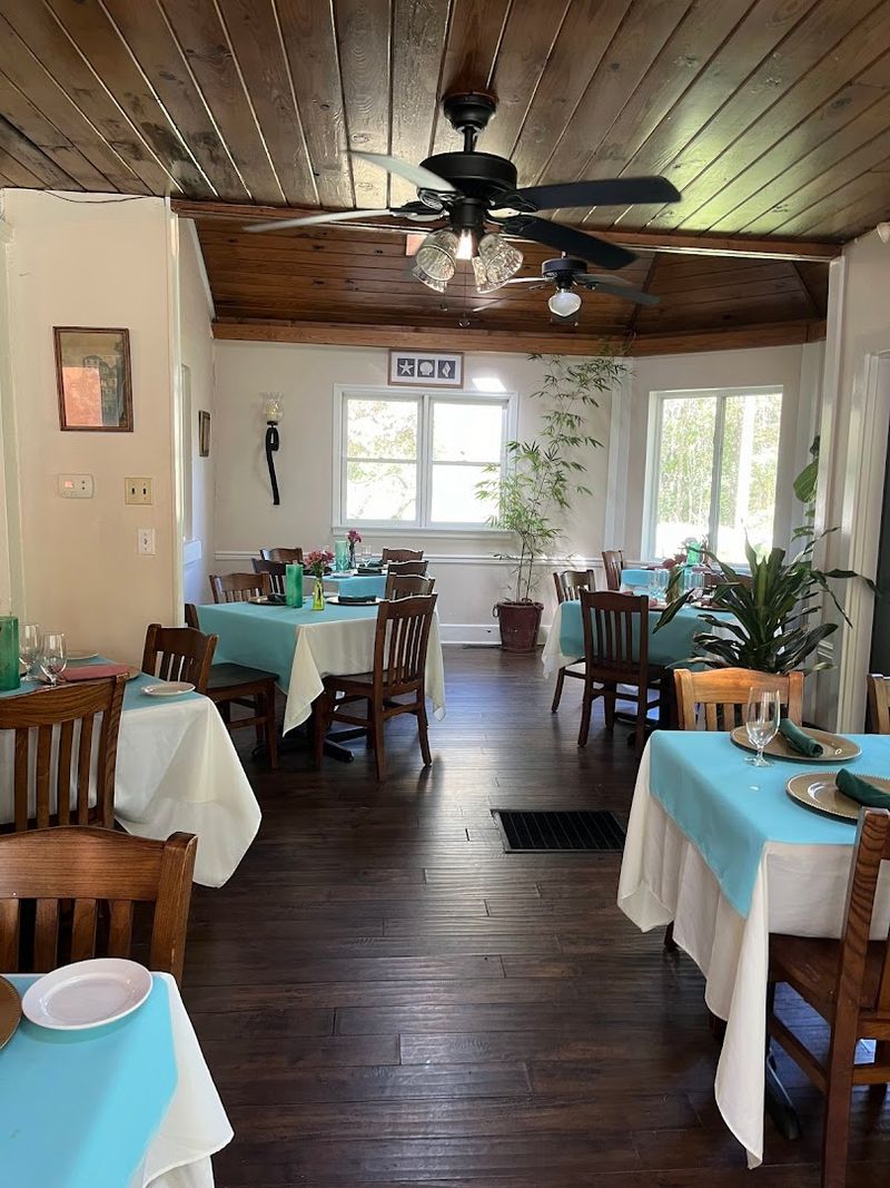La Bella Pearl’s Brings Mediterranean Flavor With Southern Warmth