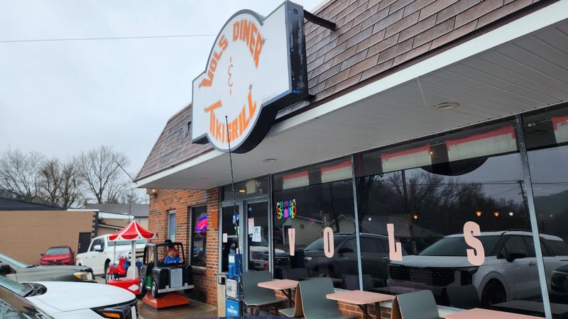 The Rhythm Of A Beloved Eatery
