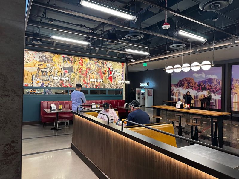 Why This Burger Spot Belongs On Your Las Vegas Itinerary