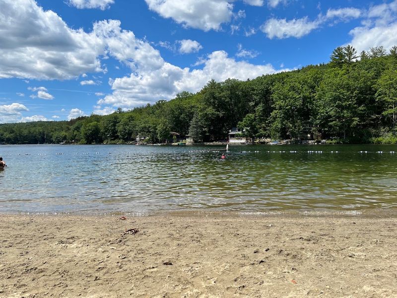 Laurel Lake, Erving