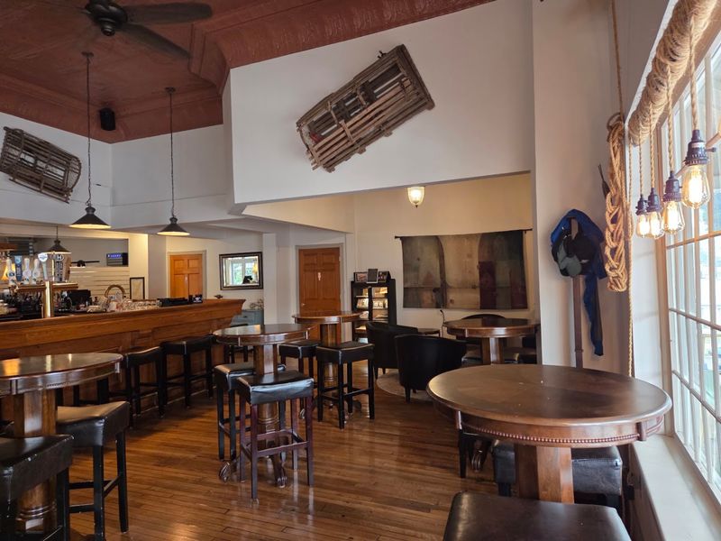 A Fresh Seafood Escape That Delivers