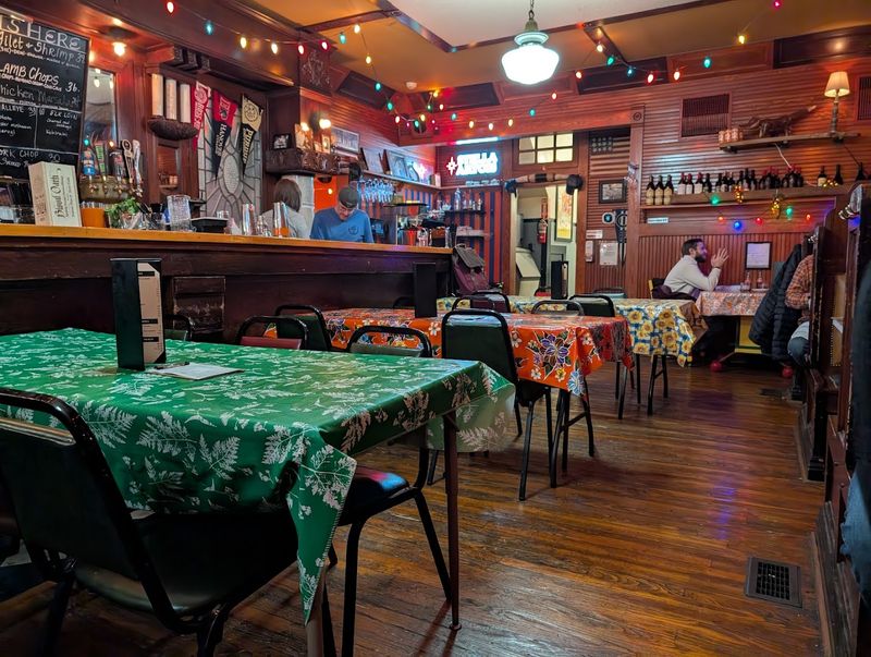Cozy Atmosphere, Zero Pretense