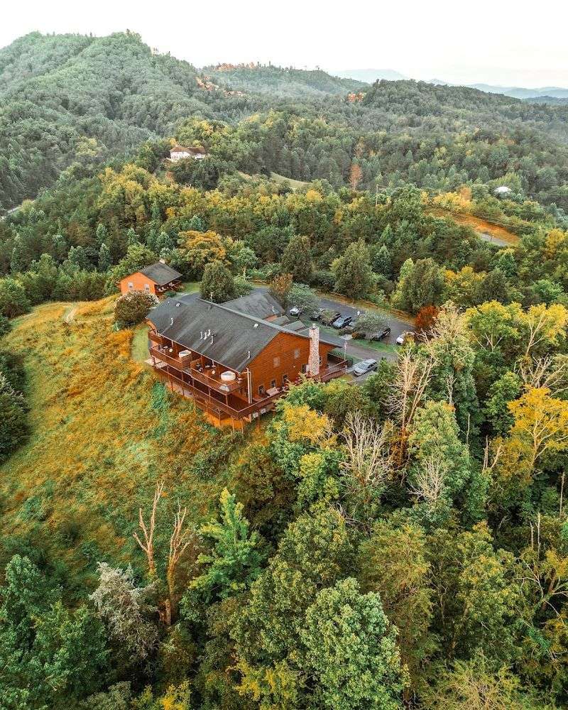 Location That Balances Seclusion With Easy Access
