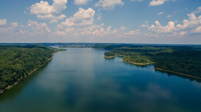 Green River Lake Keeps Kentucky Summers Memorable