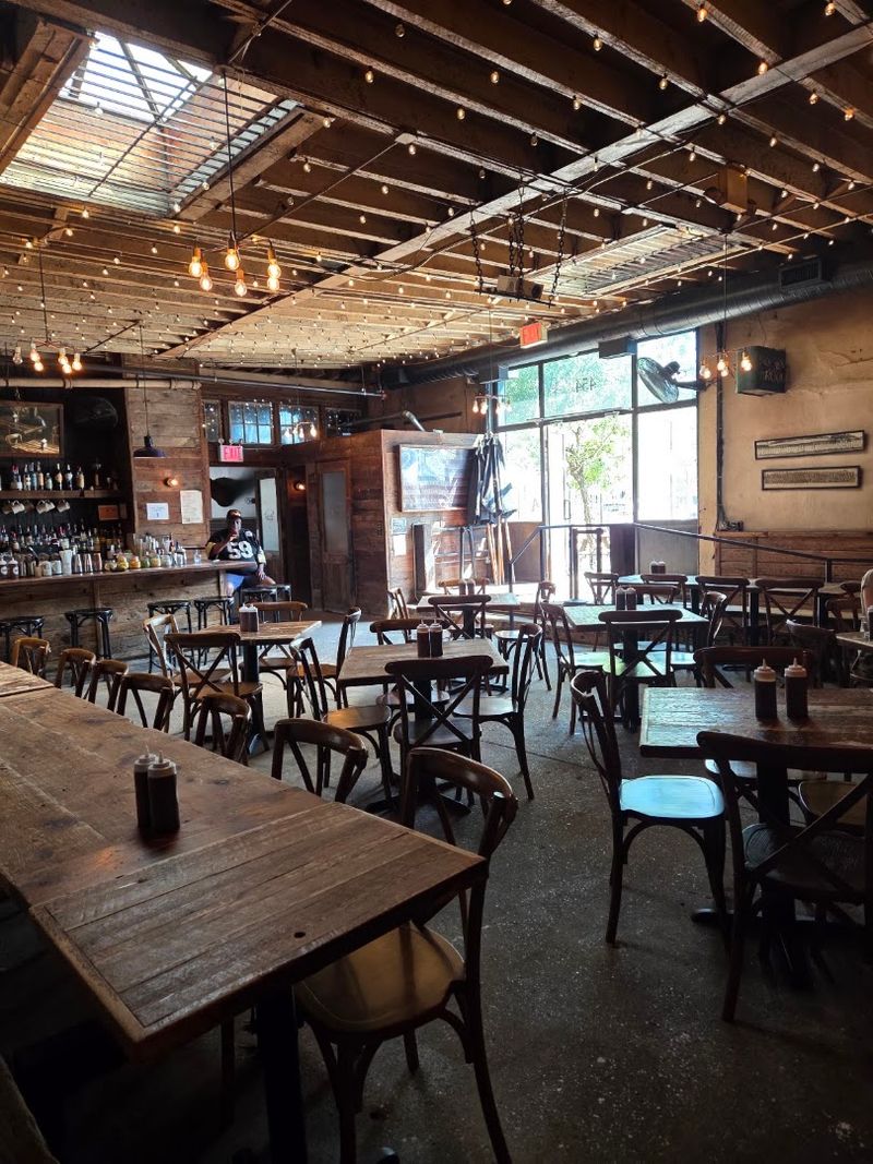Hometown Bar-B-Que