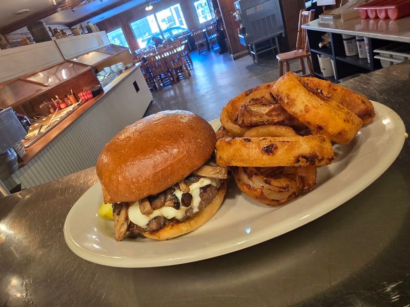 More Than Two Decades Of Service Shape The Restaurant