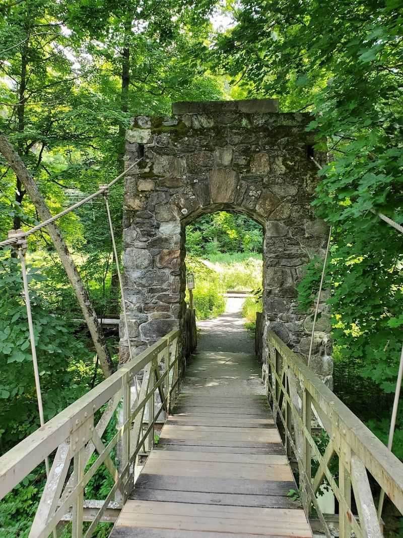 Ice Glen Trail