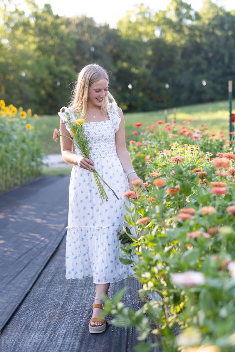 Choosing Your Own Bouquet Feels Like An Art Form
