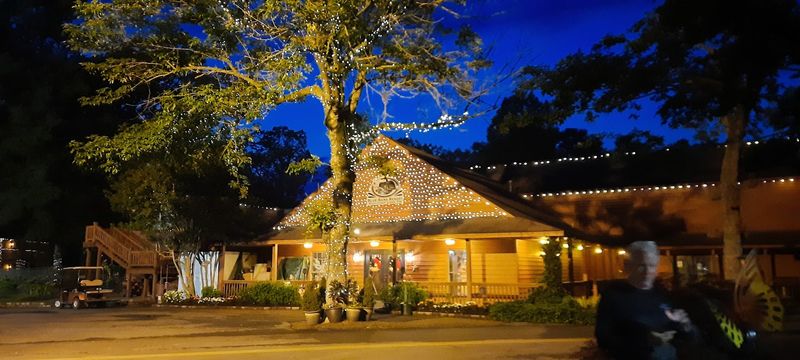 Blue Bank Fish House & Grill, Hornbeak
