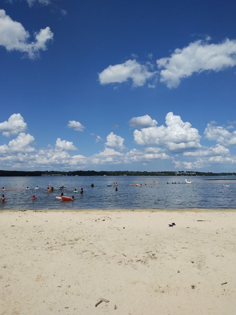 Leisure's Lure On The Shores