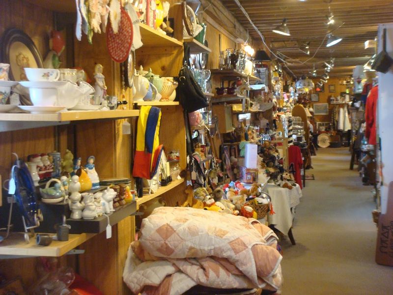 Shawnee Country Barns Antique Co-Op