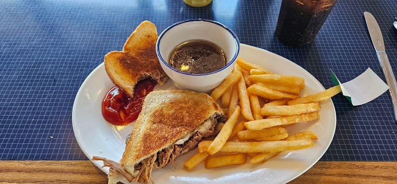 Lunch Options That Go Way Beyond A Simple Sandwich