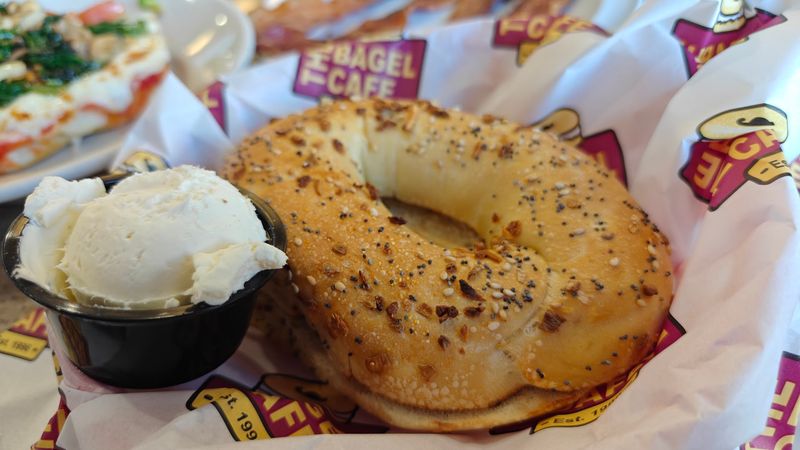 What Makes A Great Cinnamon Raisin Bagel Stand Out
