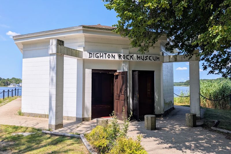 Dighton Rock 