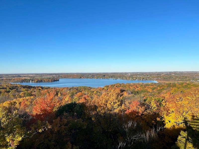 A Lake Overlook That Makes Every Step Worth It