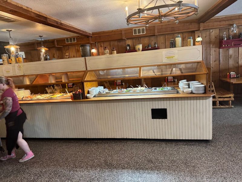 The Salad Bar Adds Fresh Options