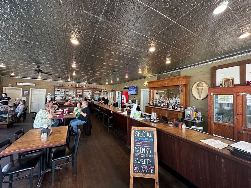Tanners Historic Cafe 