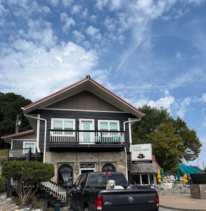 Trout Mountain Coffeehouse & Inn, Tellico Plains