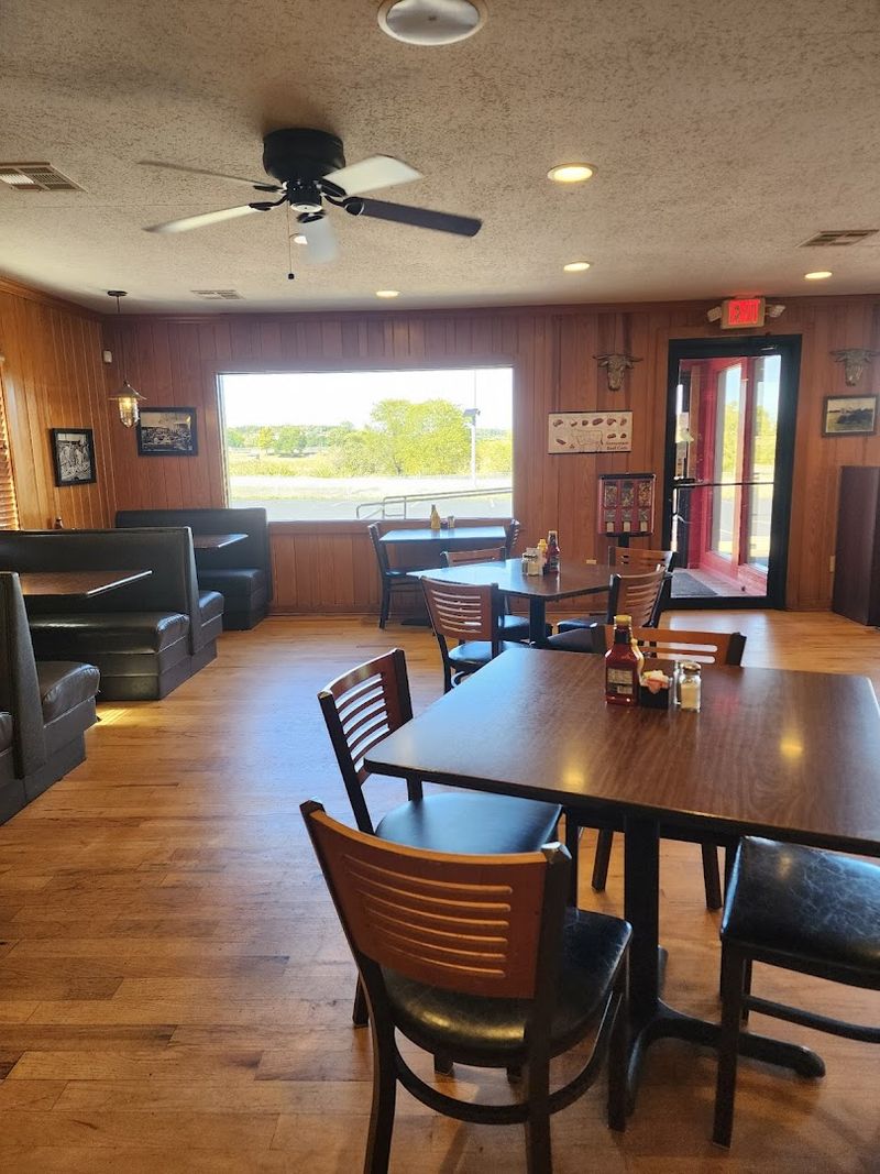 Where The Dining Room Feels Timeless