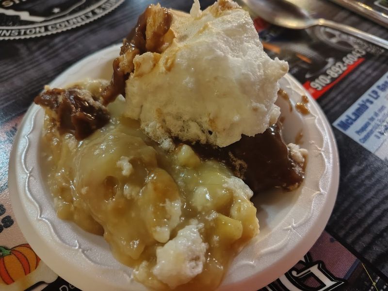 The Ice Cream Bar Lets Everyone Finish Dinner Their Own Way