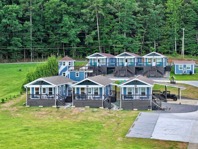 You Can Trade A Day Trip For A Night In A Lakeside Cabin