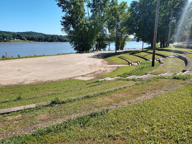 Scenic Attractions Along The Riverfront