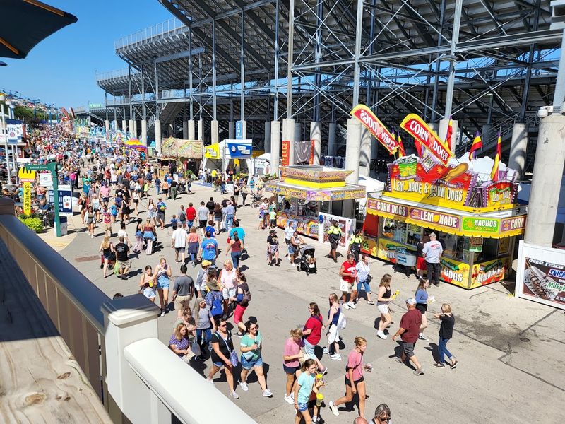 Food Vendors From One End To The Other