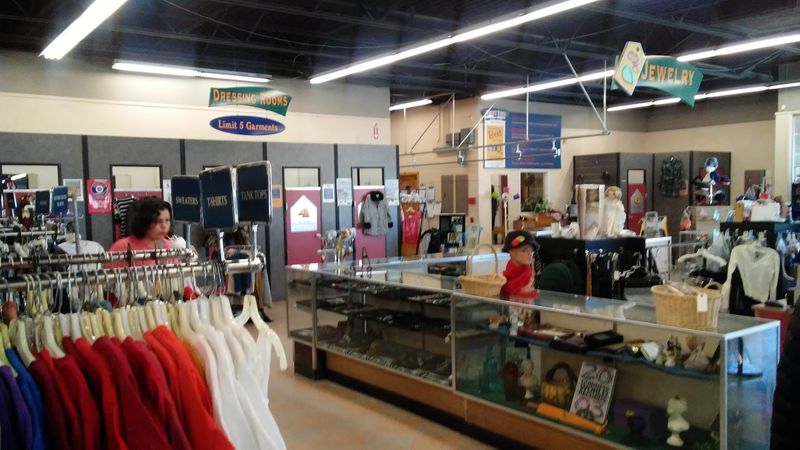 A Store So Big It Changes How You Think About Thrifting
