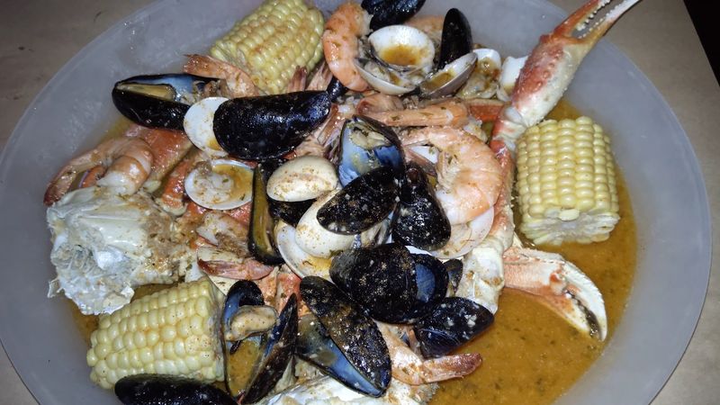 Crab House Traditions Make Dinner Feel Hands-On