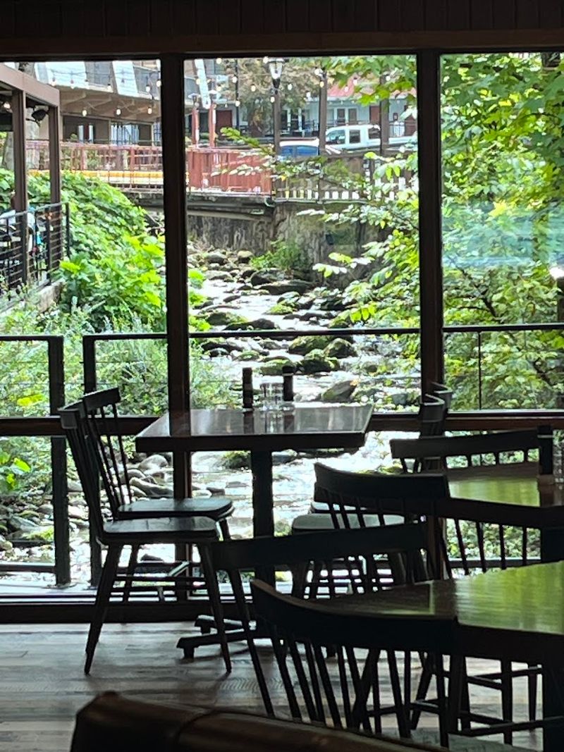 Howard's Restaurant Gatlinburg's Oldest Restaurant, Gatlinburg