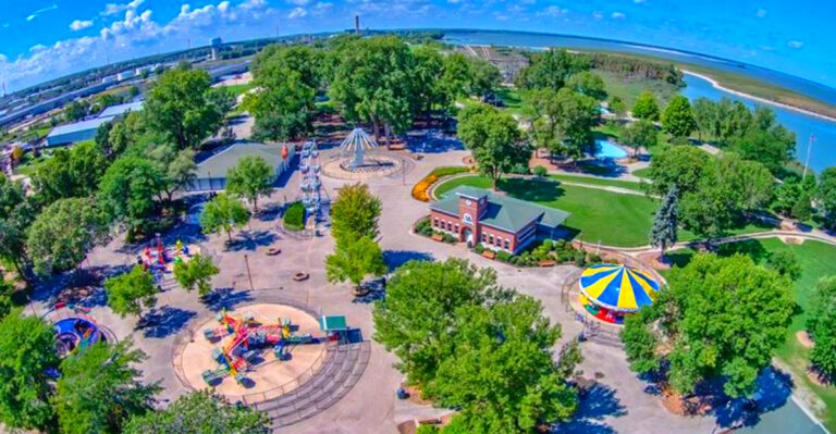 The One Amusement Park In Wisconsin That’s Absolutely Worth A Day Trip