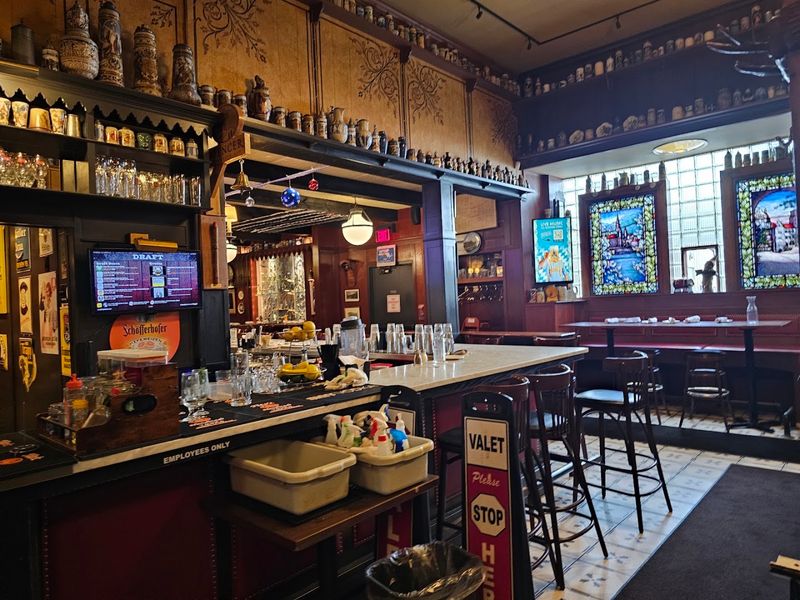 Student Prince Cafe And The Fort, Springfield