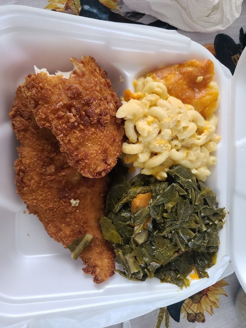 Meat And Three Lunches Keep The Southern Cooking Going All Day