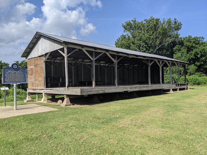 An Open-Air Museum With No Velvet Ropes