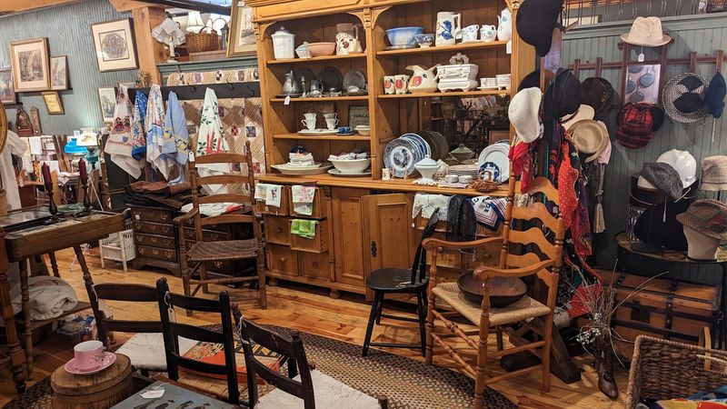 Waverly Square Antiques