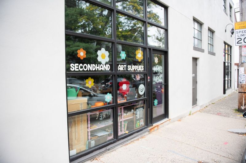A Physical Space For Hands-On Discovery