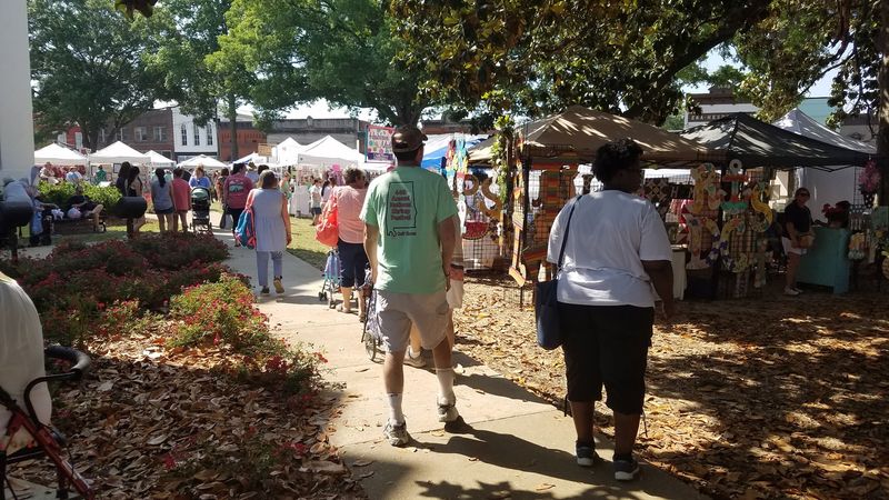 Fall Market Kicks Off The Holidays