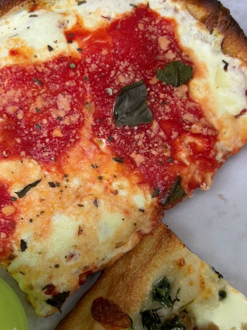 A Deep-Dish Crust That Holds Everything Together