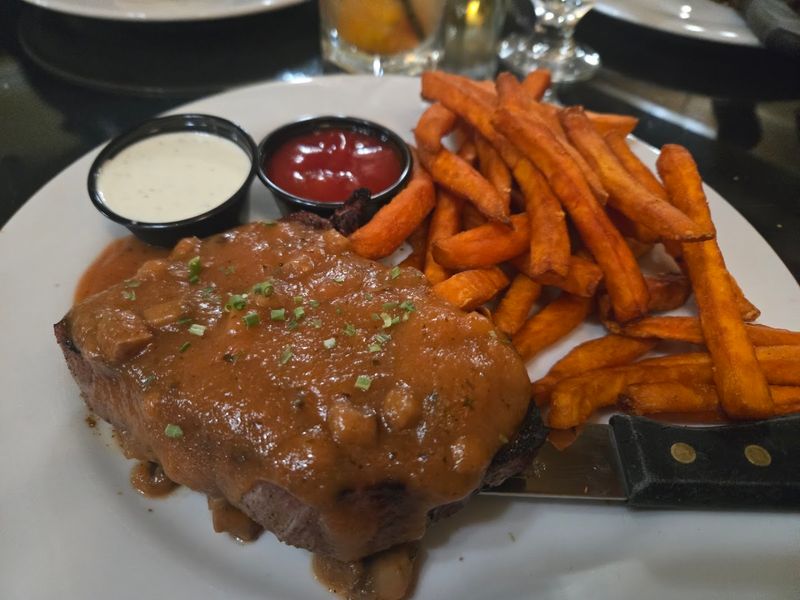 You Can Still Order A Steak Worth Dressing Up For