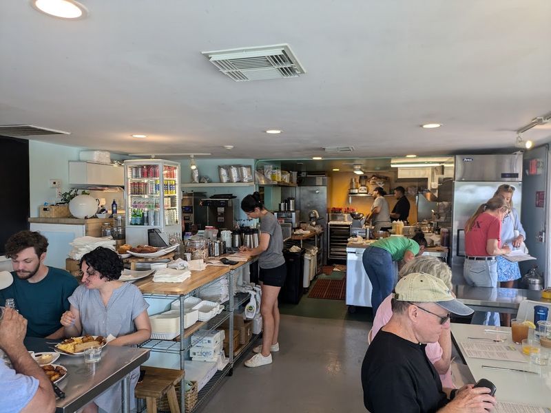 Why Families And Solo Diners Both Feel At Home