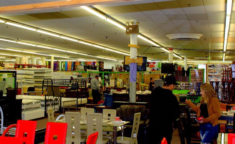 Seasonal Vendors Offering Unique Merchandise