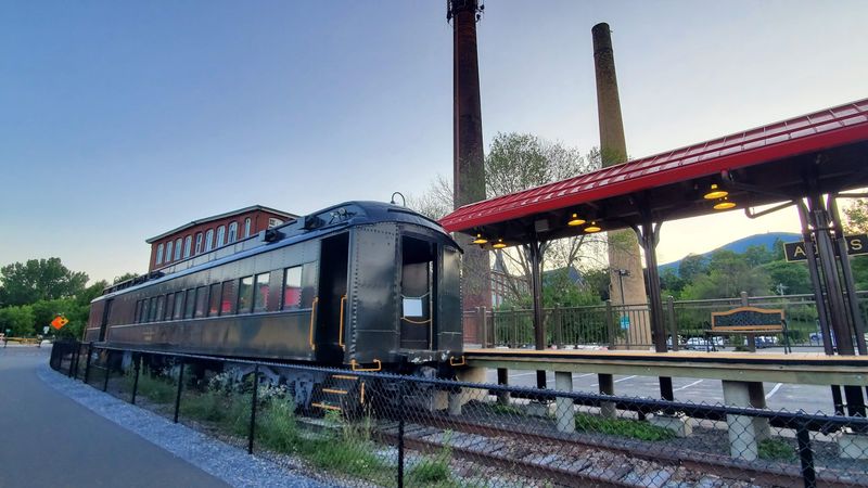 A Vintage Train Worth Boarding