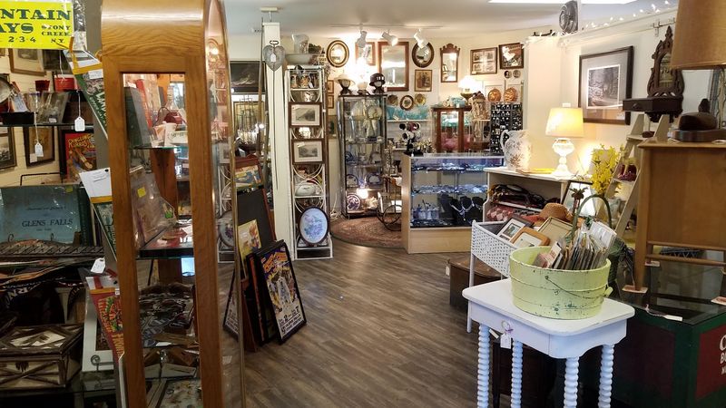 Antiques Market Place