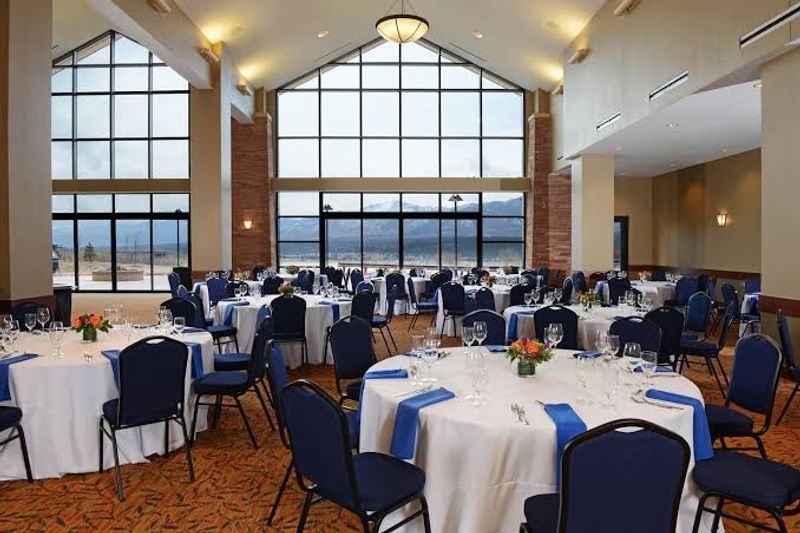 Dining Options For Hungry Families